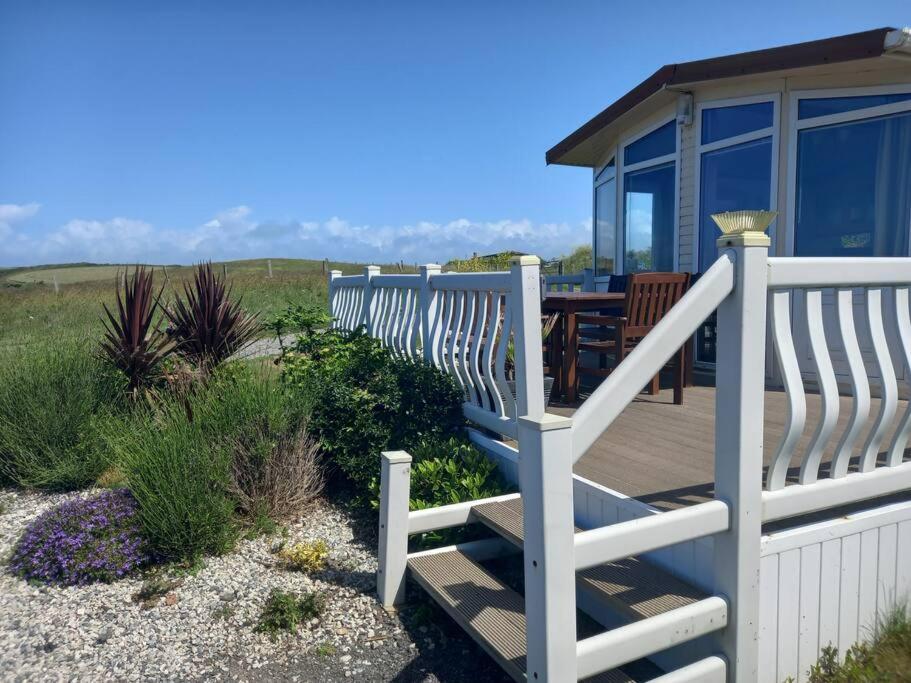 Bay View - Fantastic Views Of Whitsand Bay Торпойнт Екстериор снимка