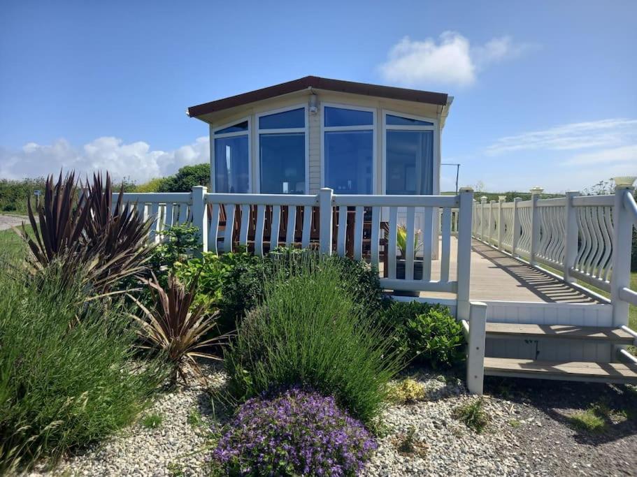 Bay View - Fantastic Views Of Whitsand Bay Торпойнт Екстериор снимка